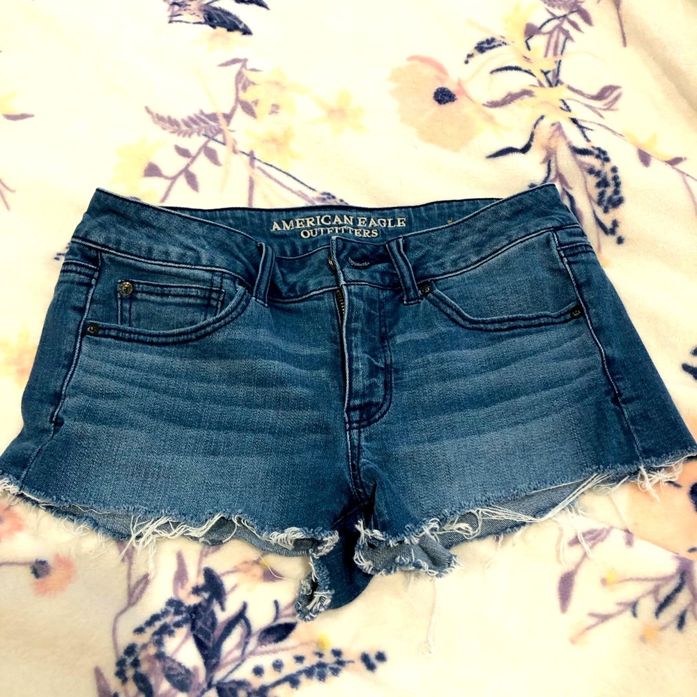 American Eagle outfitters cut off jean shorts